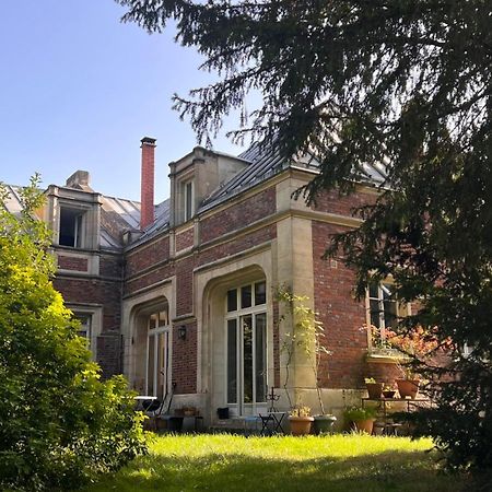 Вилла Dans Un Cadre Exceptionnel, Ferme Renovee A 17Km De Paris Буасси-Сен-Лежер Экстерьер фото
