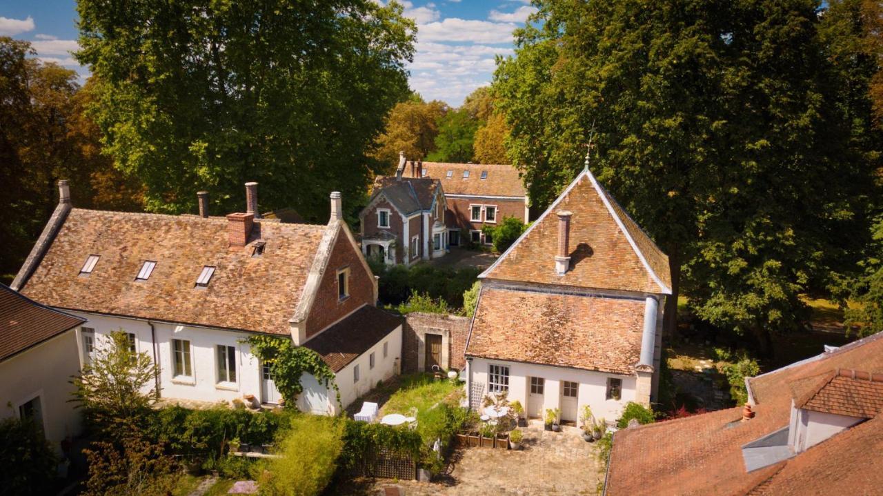 Вилла Dans Un Cadre Exceptionnel, Ferme Renovee A 17Km De Paris Буасси-Сен-Лежер Экстерьер фото